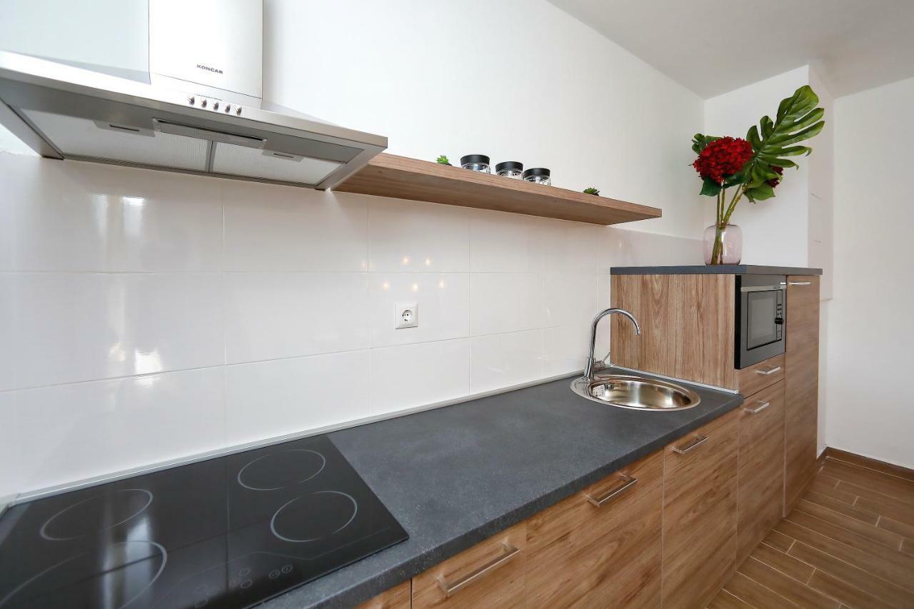 Sara Appartement Bibinje Buitenkant foto