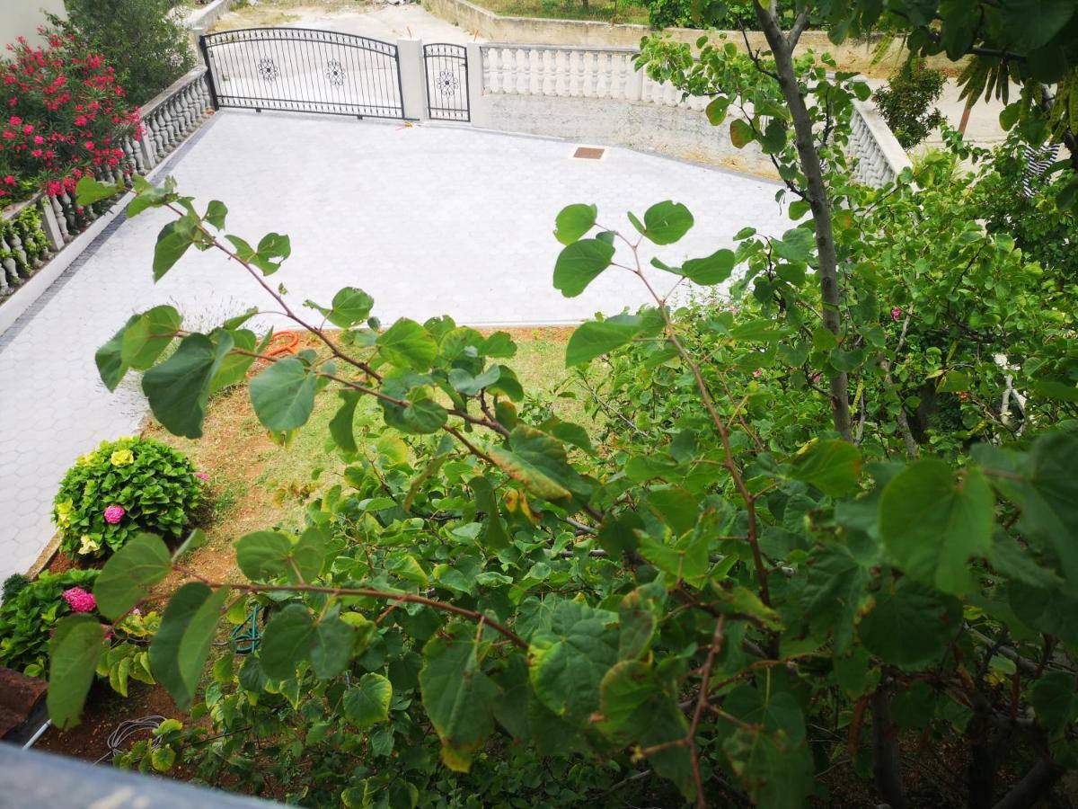 Sara Appartement Bibinje Buitenkant foto